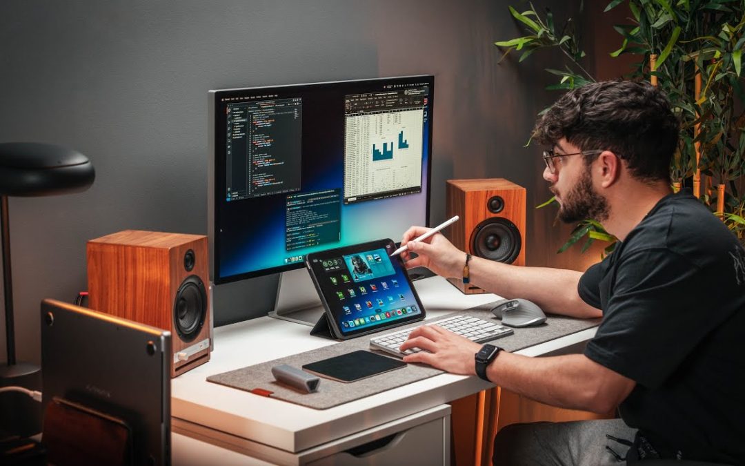 Can the iPad on a Desk Setup Replace Your Desktop Computer? (Office 365, Coding & Note Taking)