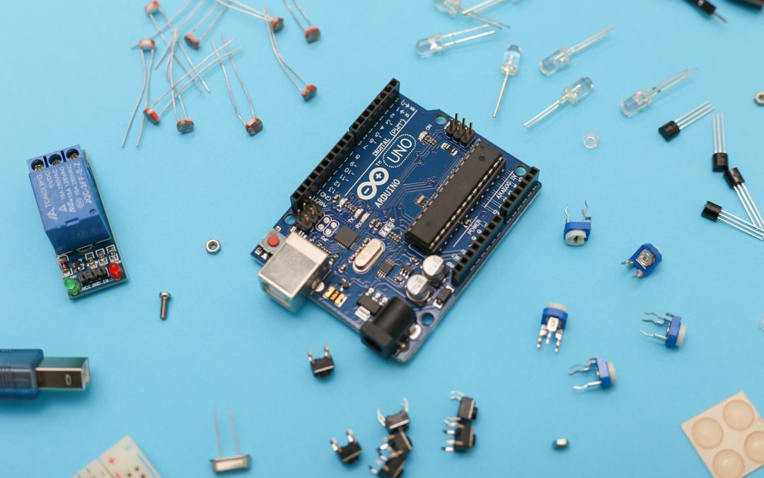 Comparing Titans: Raspberry Pi vs. Arduino – Which Single Board Computer is Right for You?